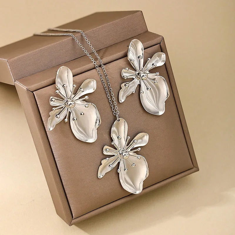 Korean Fashion Designer Enamel Flower Necklace Set