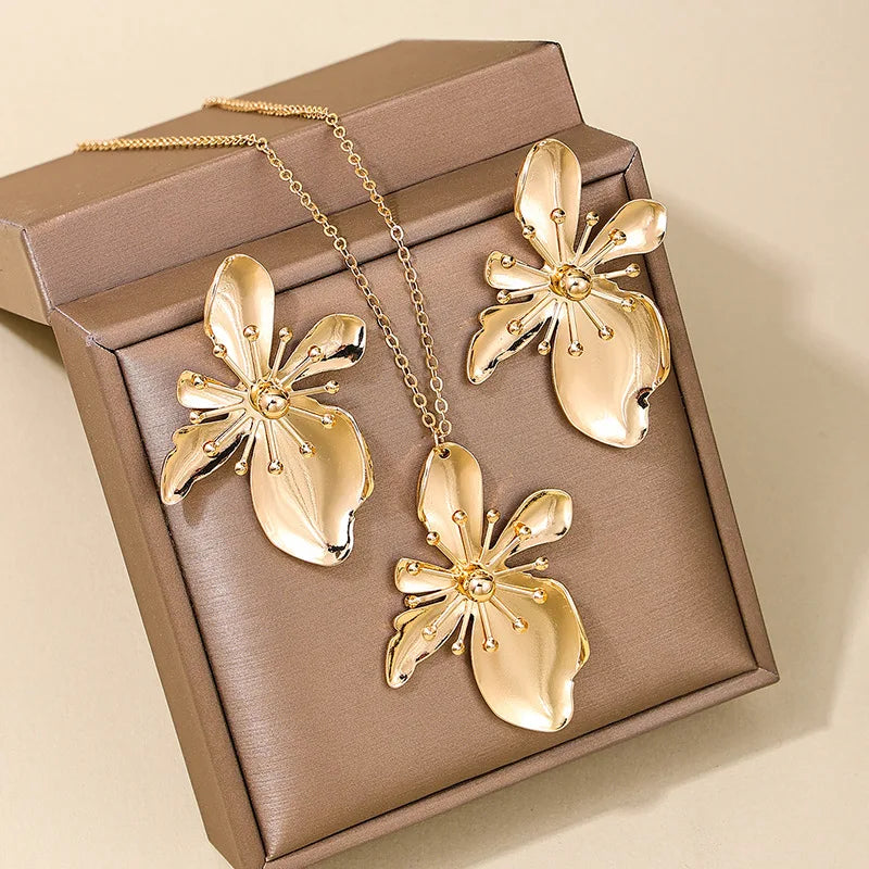 Korean Fashion Designer Enamel Flower Necklace Set