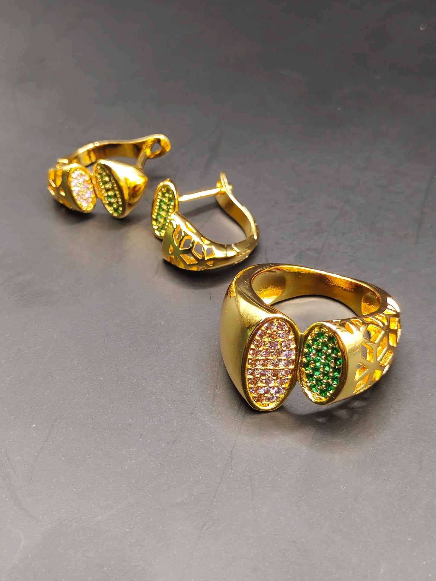 Dubai 24k 4pcs Women's Jewelry Set. Luxury Plated Gold Copper Zircon