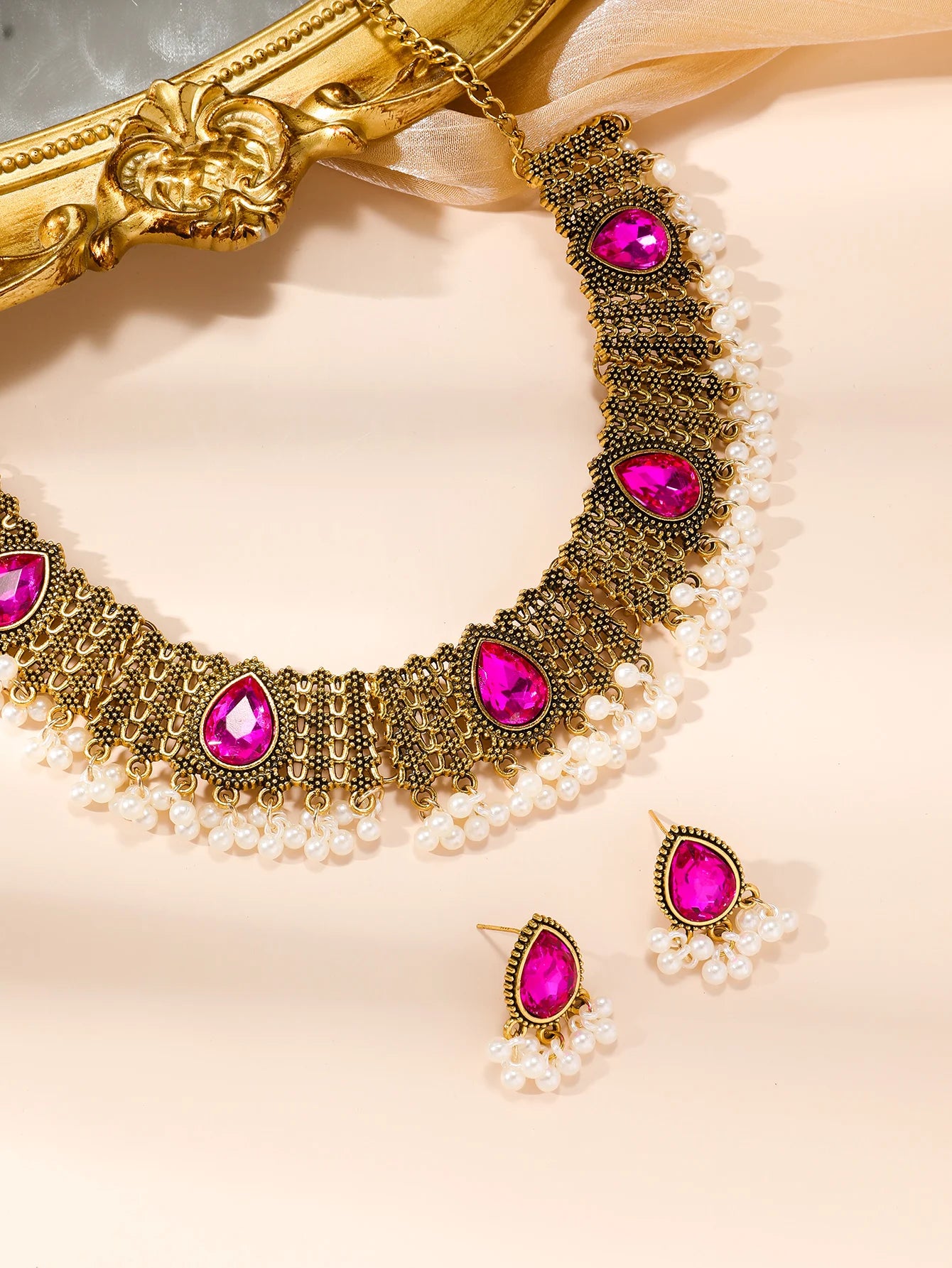 2 PCS Vintage Indian Style Alloy Necklace Earrings Set